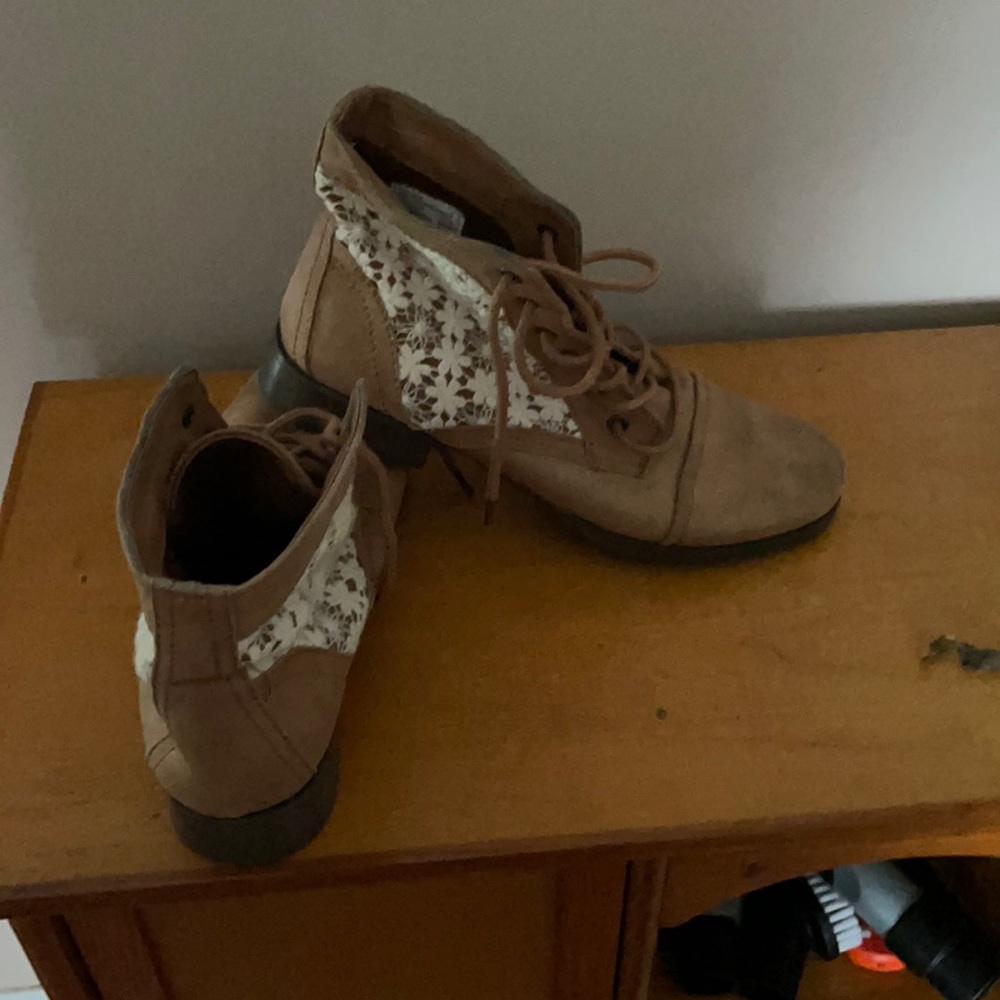 Woman’s ankle boots